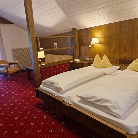 Hotel Am Wolfgrubenersee ソプラボルツァーノ エクステリア 写真