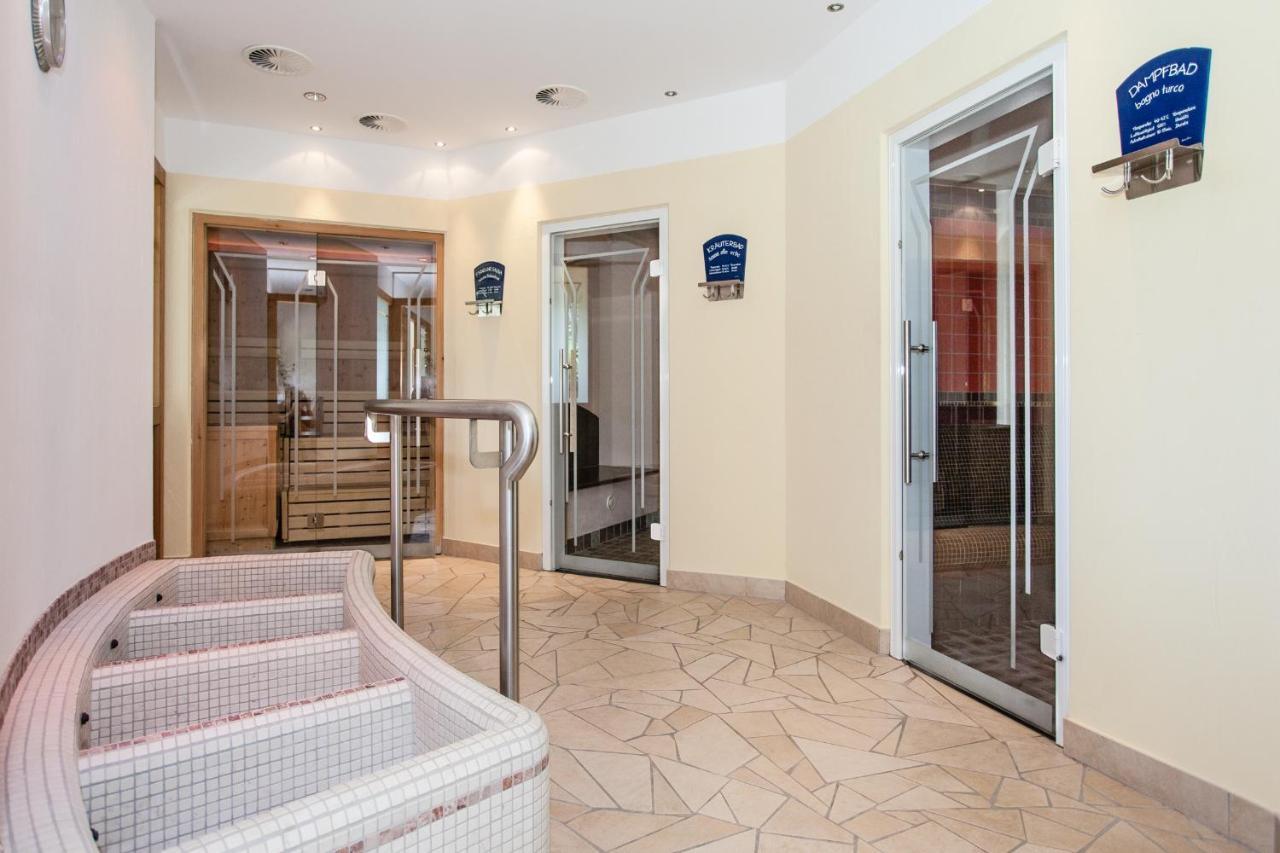 Hotel Am Wolfgrubenersee ソプラボルツァーノ エクステリア 写真
