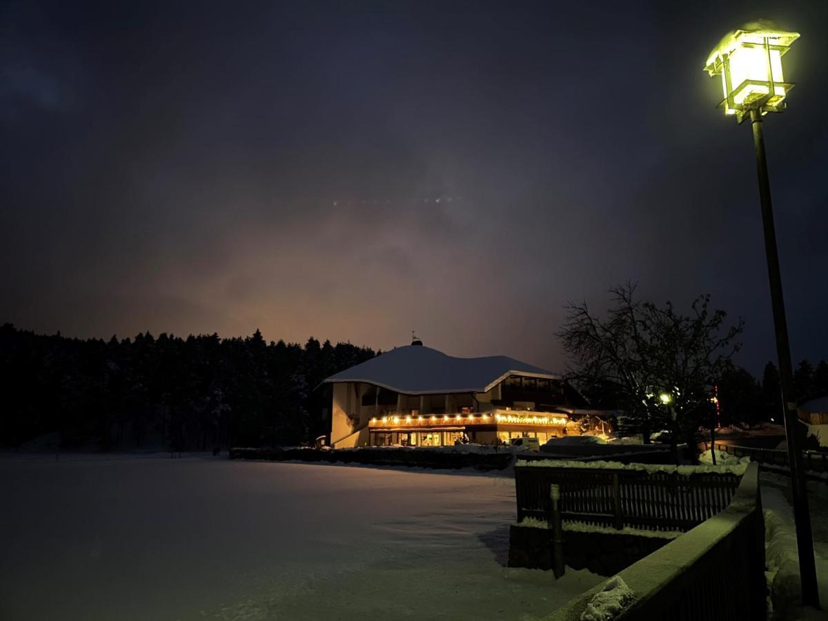 Hotel Am Wolfgrubenersee ソプラボルツァーノ エクステリア 写真