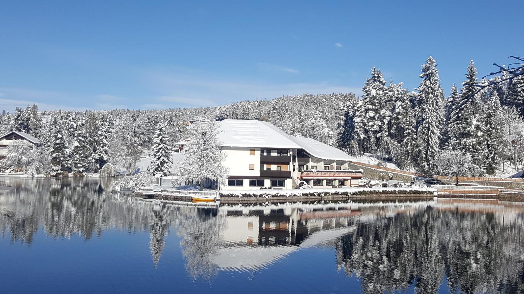 Hotel Am Wolfgrubenersee ソプラボルツァーノ エクステリア 写真