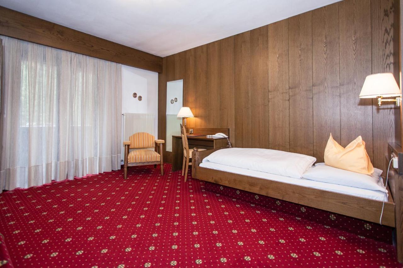 Hotel Am Wolfgrubenersee ソプラボルツァーノ エクステリア 写真