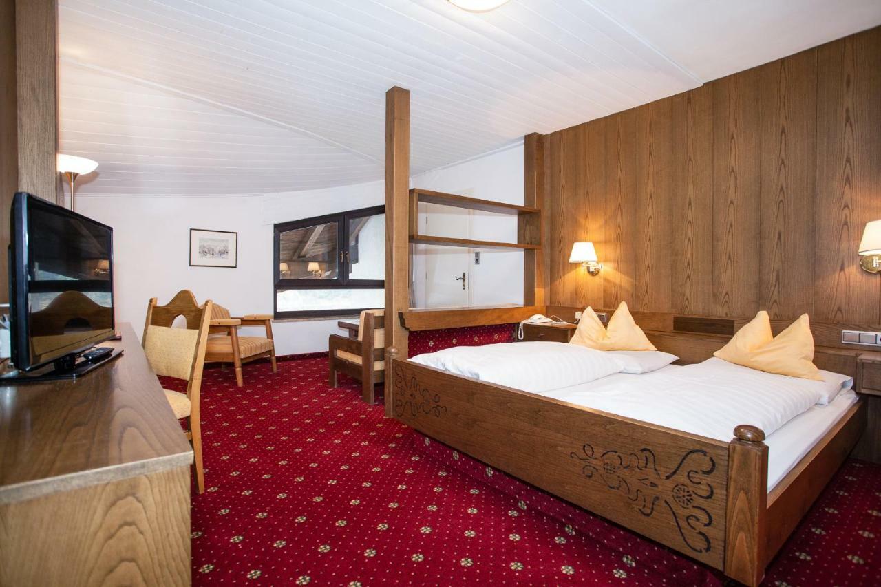 Hotel Am Wolfgrubenersee ソプラボルツァーノ エクステリア 写真