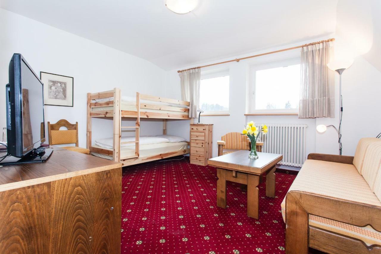 Hotel Am Wolfgrubenersee ソプラボルツァーノ エクステリア 写真